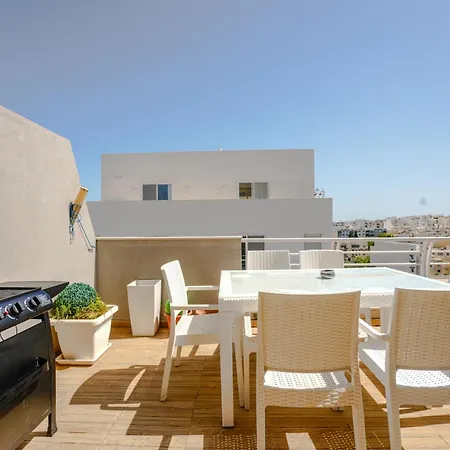 St Julians Flat With Jacuzzi San Ġiljan