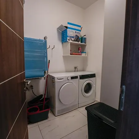 Апартаменты St Julians Flat With Jacuzzi *