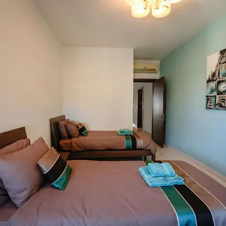 Daire St Julians Flat With Jacuzzi Saint Julian's