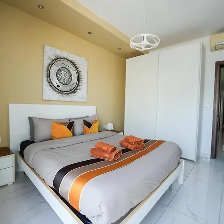 Апартаменты With Private Jacuzzi And Terrace In St Julians 3 Bedrooms Сент Джулианс