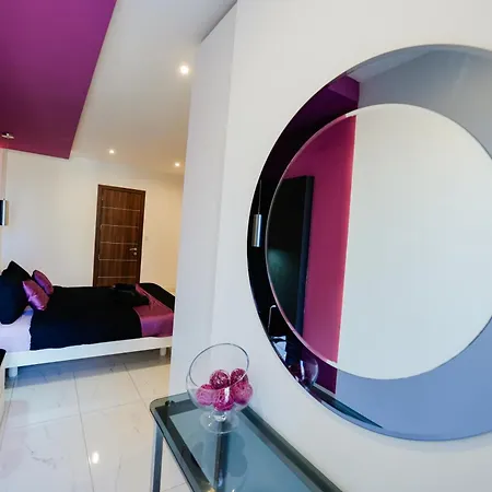 With Private Jacuzzi And Terrace In St Julians 3 Bedrooms