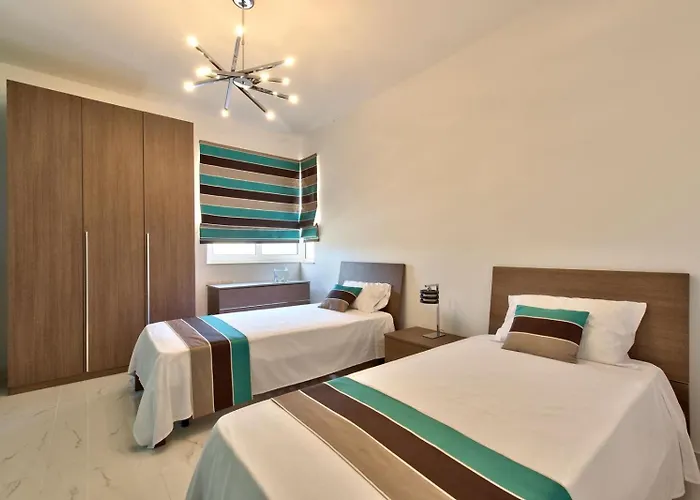 Apartamento With Private Jacuzzi And Terrace In St Julians 3 Bedrooms