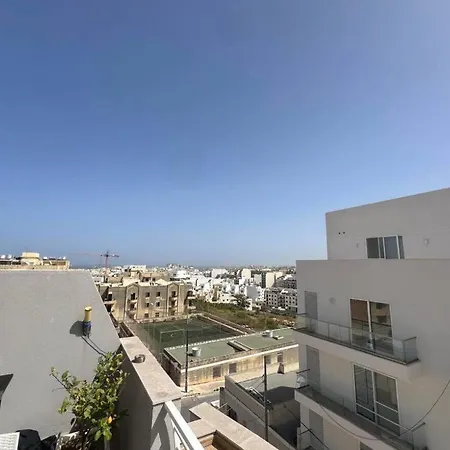 St Julians Flat With Jacuzzi Apartment